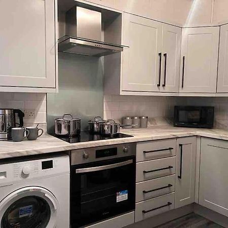Anfield Home Sleeps 5 Close To Lfc Free Parking Liverpool Bagian luar foto